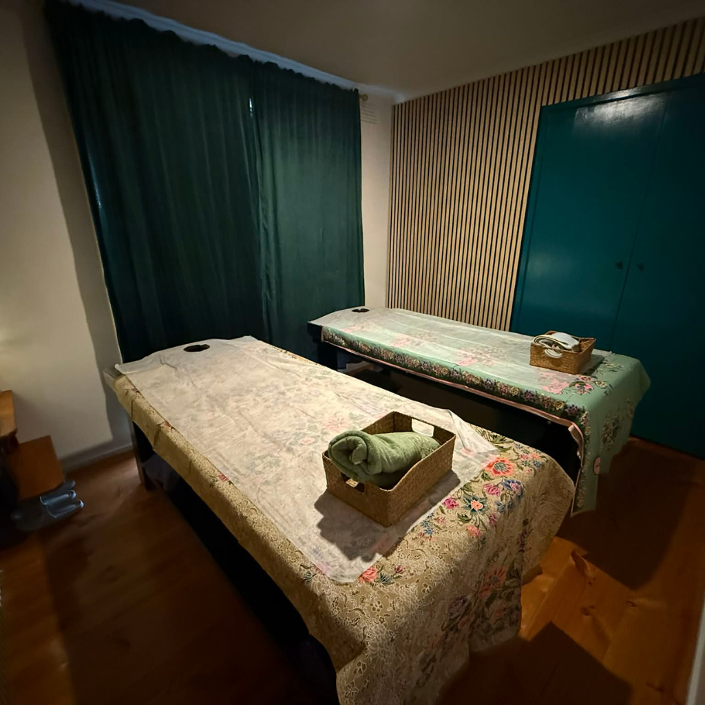 Foot reflexology massage altona